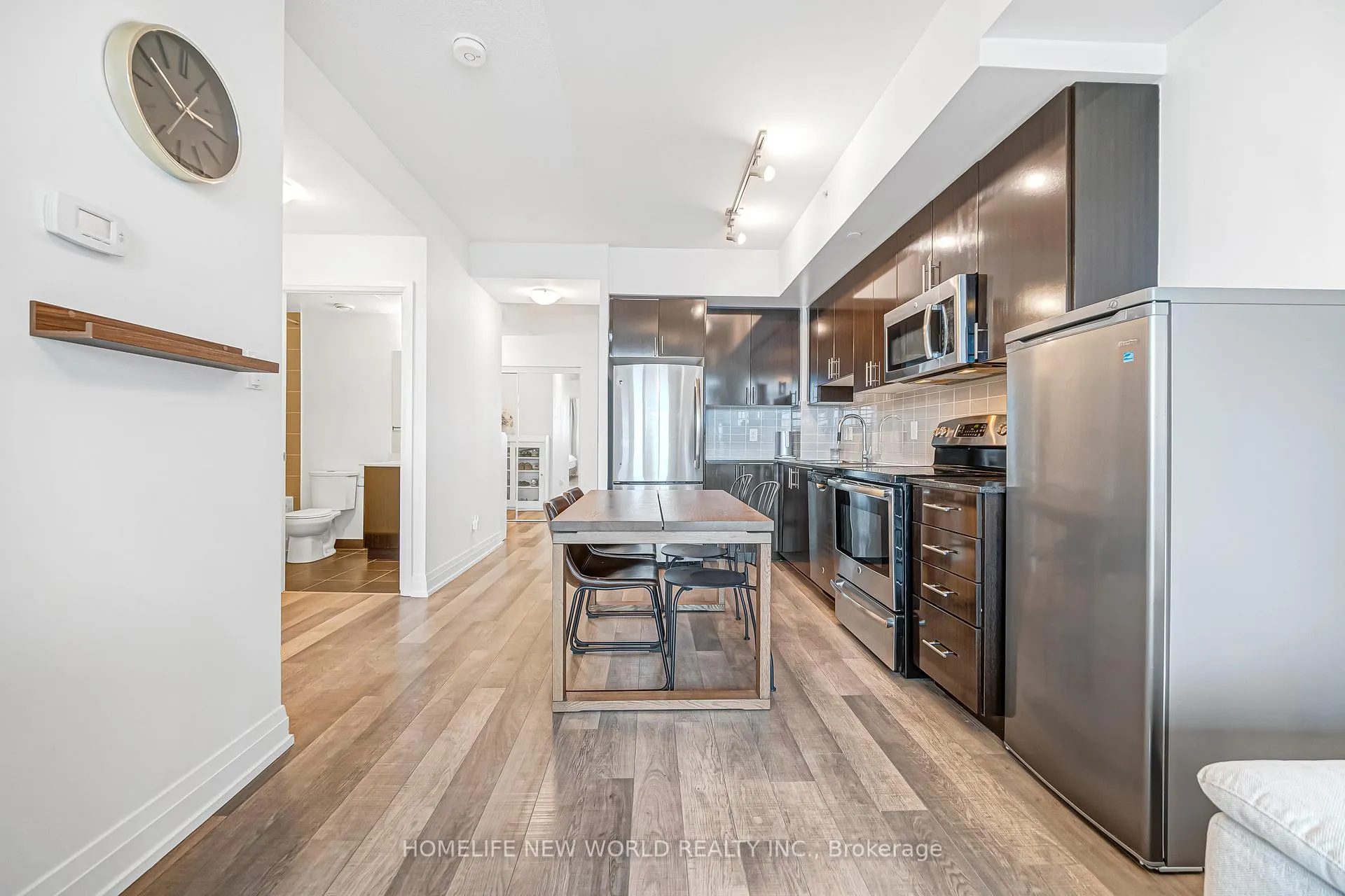 Photo 8 of Unit 501, 7165 Yonge Street, Markham, Grandview — HOMEH