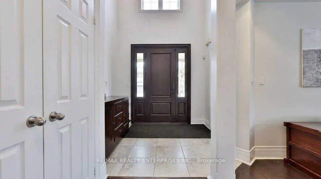 Photo 5 of 2121 Wildfel Way, Oakville, Bronte Creek — HOMEH