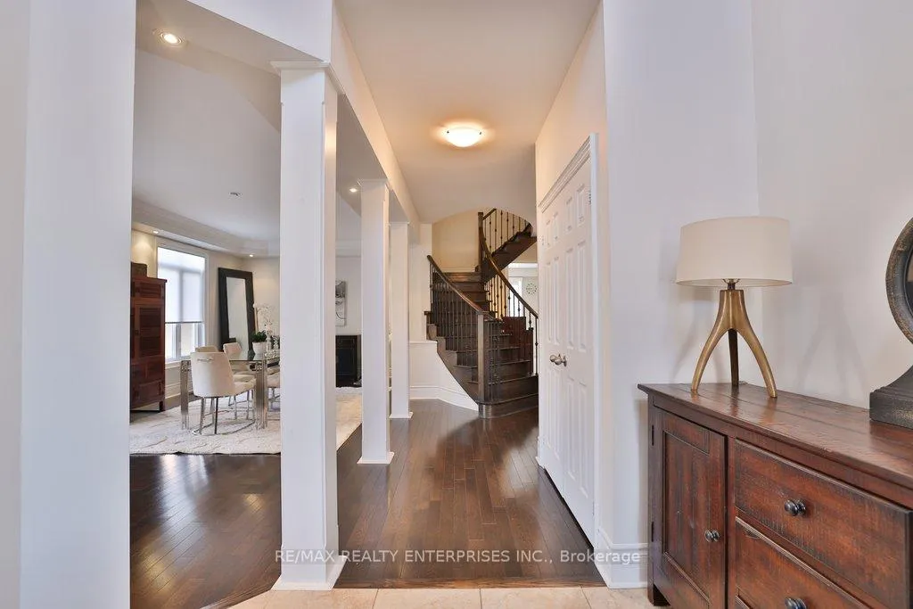 Photo 6 of 2121 Wildfel Way, Oakville, Bronte Creek — HOMEH