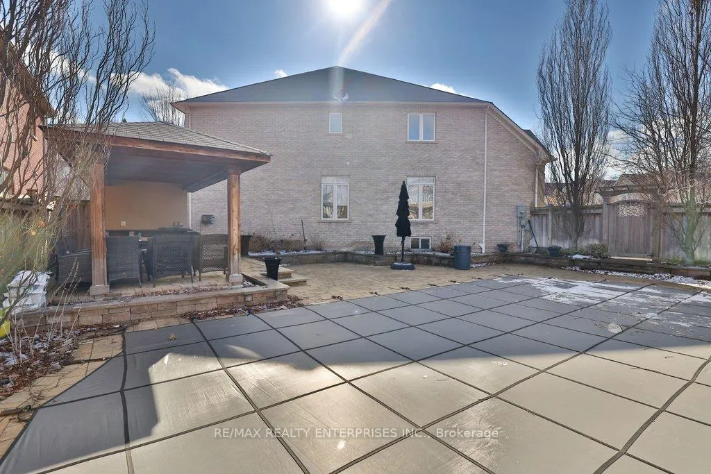Photo 32 of 2121 Wildfel Way, Oakville, Bronte Creek — HOMEH