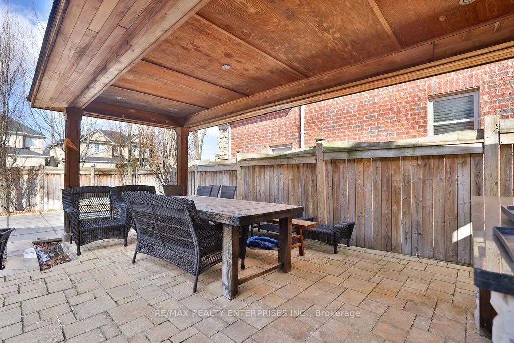 Photo 33 of 2121 Wildfel Way, Oakville, Bronte Creek — HOMEH