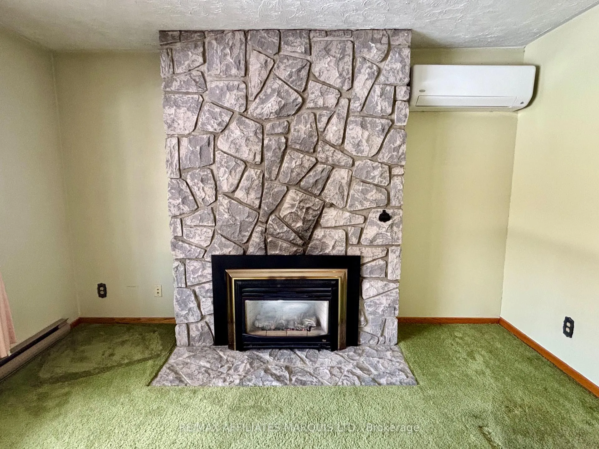 Photo 8 of 1148 Riverdale Avenue, Cornwall — HOMEH
