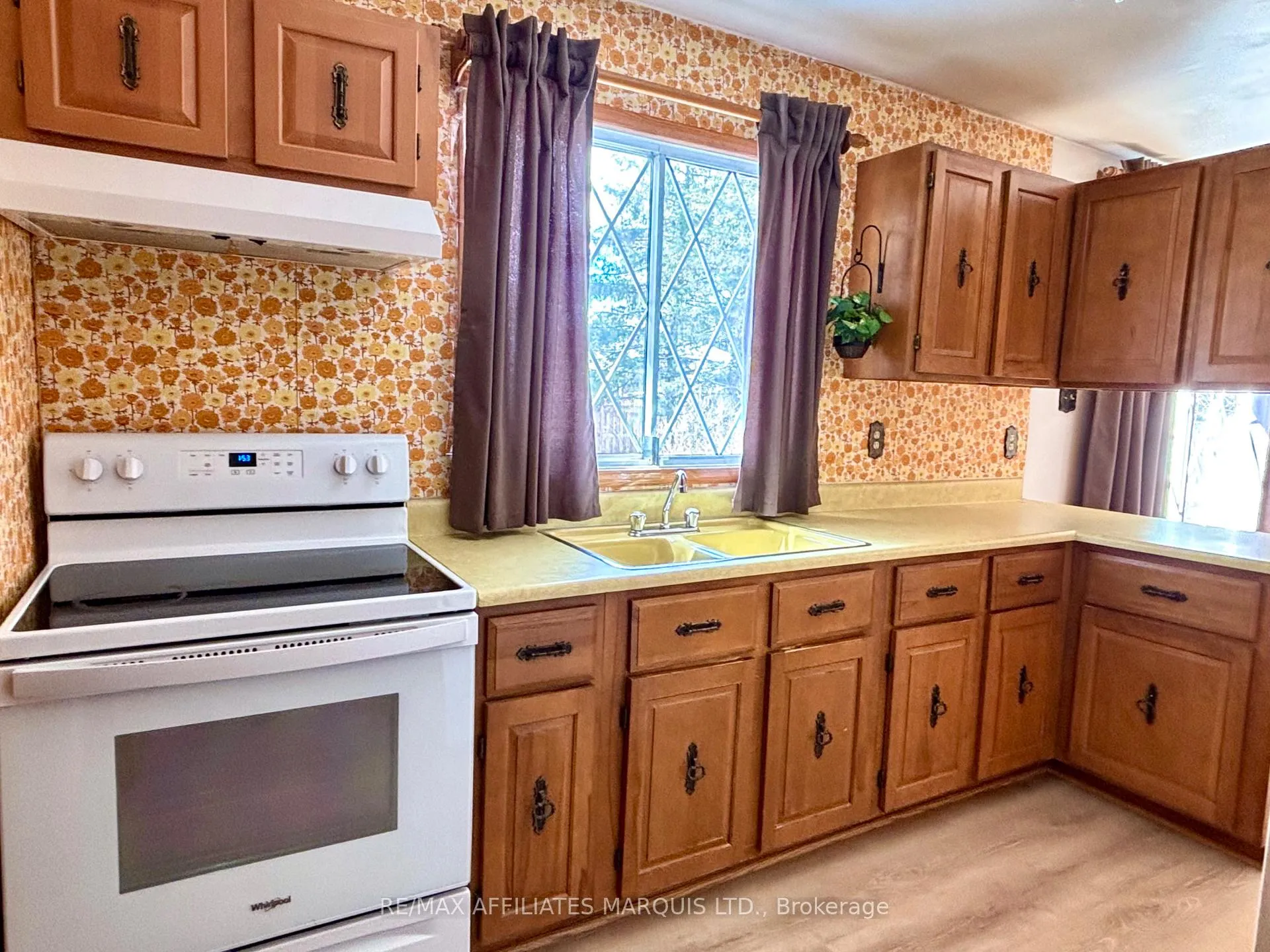 Photo 13 of 1148 Riverdale Avenue, Cornwall — HOMEH
