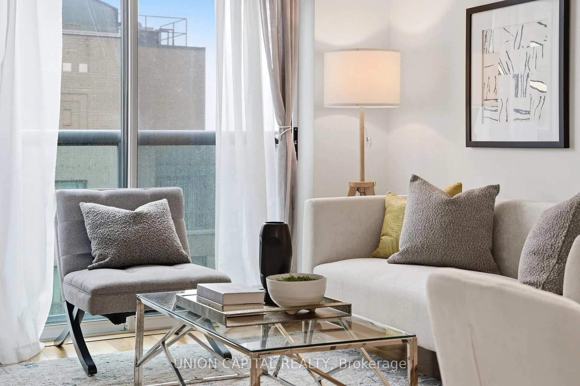 Photo 2 of Unit 1123, 109 Front Street E, Toronto, Waterfront Communities — HOMEH