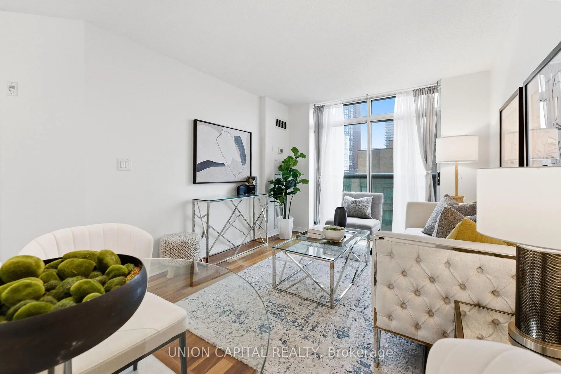 Photo 5 of Unit 1123, 109 Front Street E, Toronto, Waterfront Communities — HOMEH