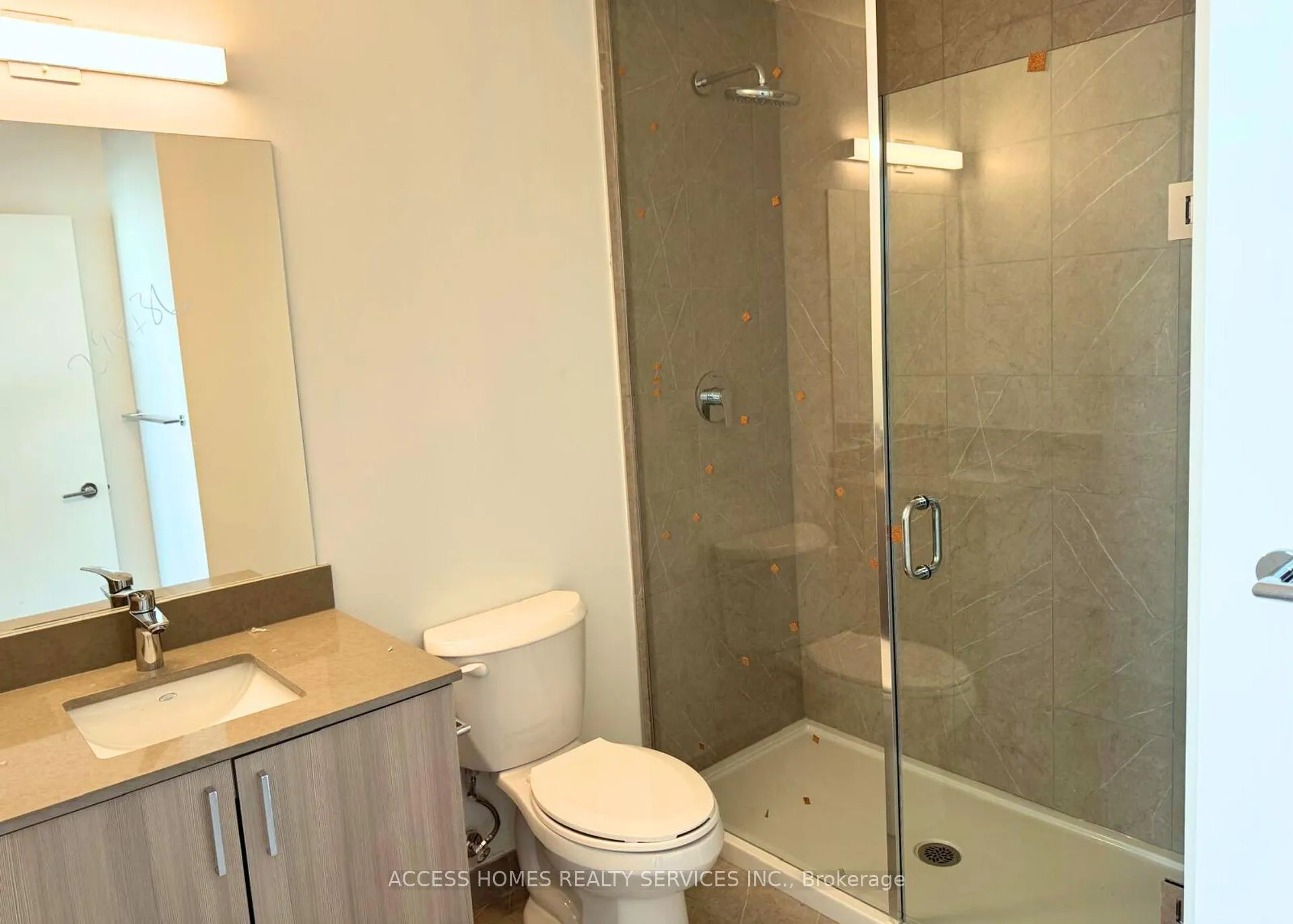 Photo 9 of Unit 738, 1005 Dundas Street E, Oakville, Joshua Meadows — HOMEH