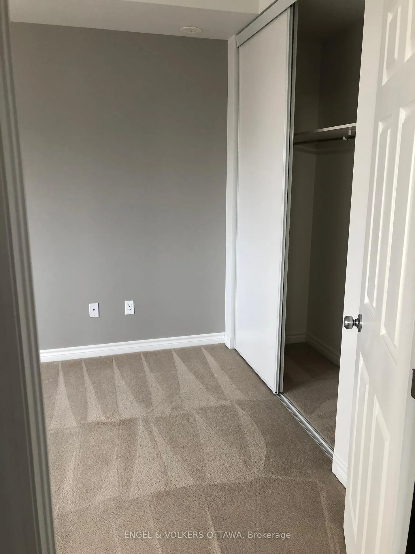 Photo 10 of Unit 68, 139 Harthill Way, Ottawa, Barrhaven - Heritage Park — HOMEH
