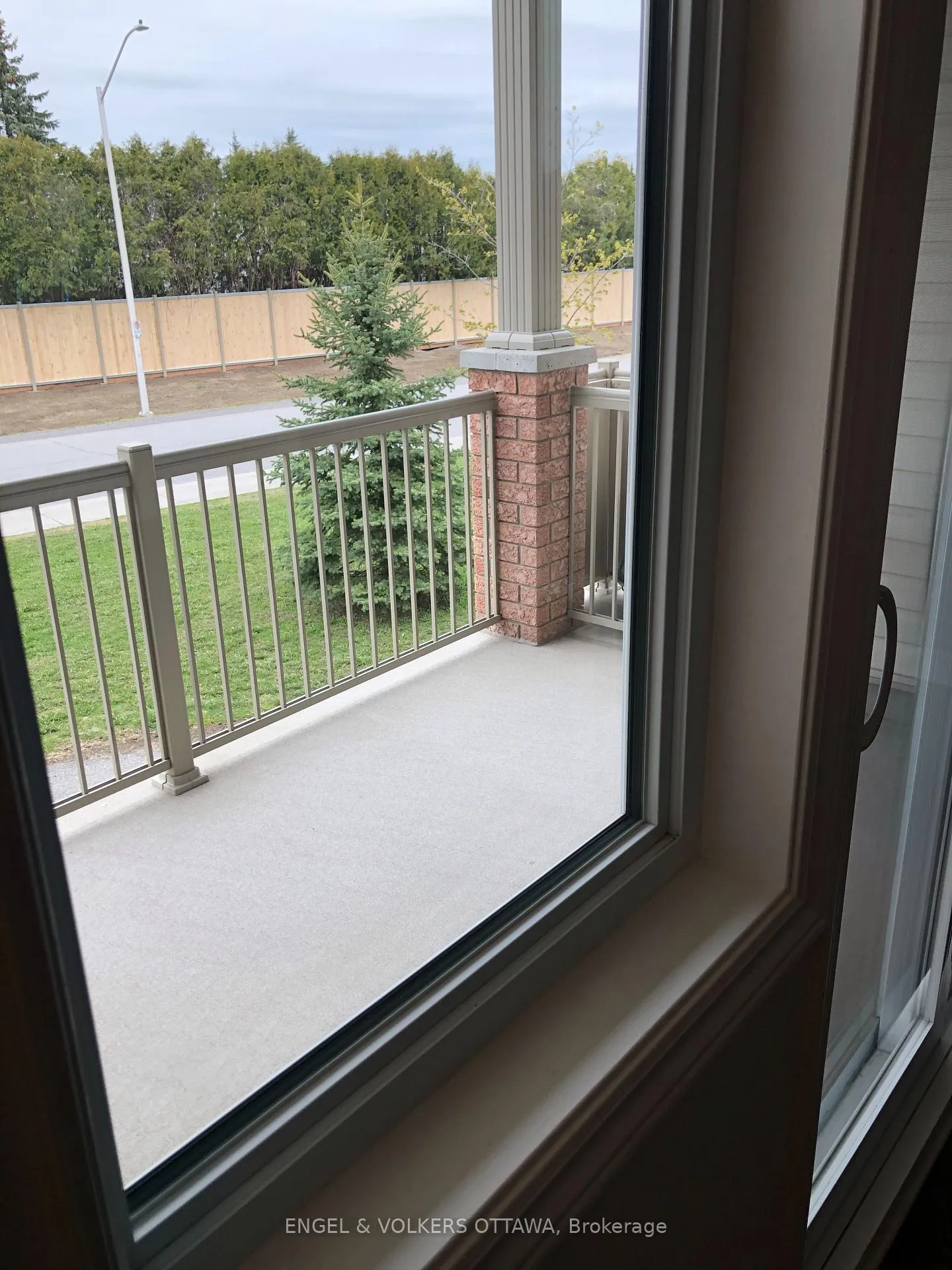 Photo 13 of Unit 68, 139 Harthill Way, Ottawa, Barrhaven - Heritage Park — HOMEH