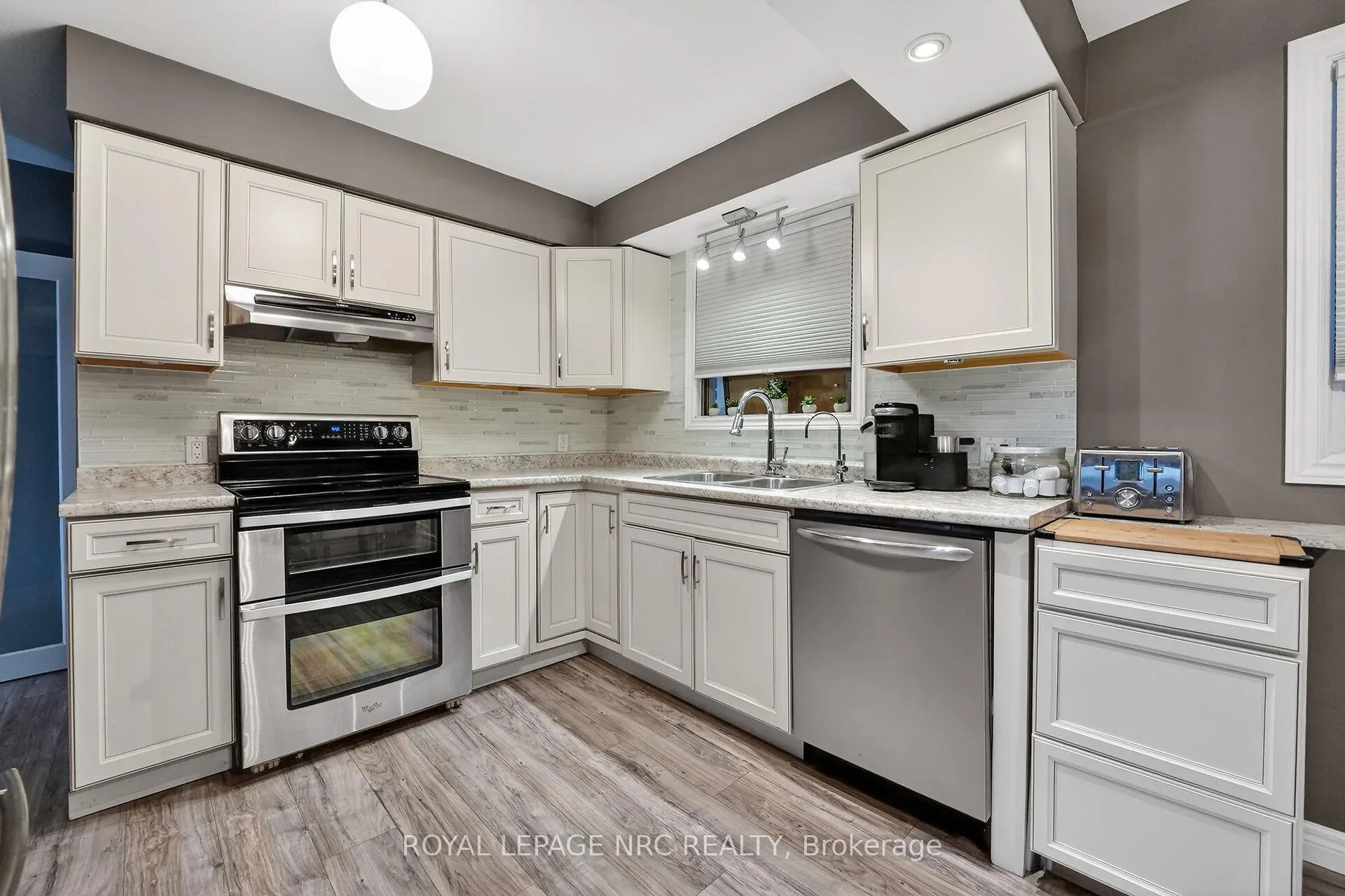 Photo 10 of 67 Mcdonald Avenue, Thorold, Thorold Downtown — HOMEH