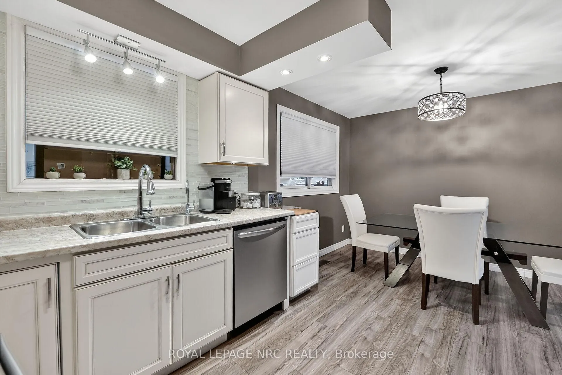 Photo 12 of 67 Mcdonald Avenue, Thorold, Thorold Downtown — HOMEH