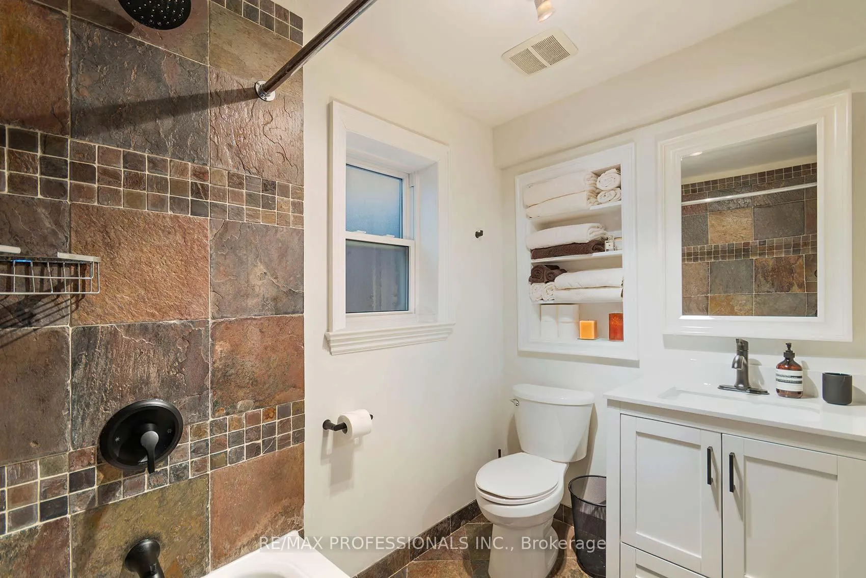 Photo 24 of 88 Morningside Avenue, Toronto, High Park-Swansea — HOMEH