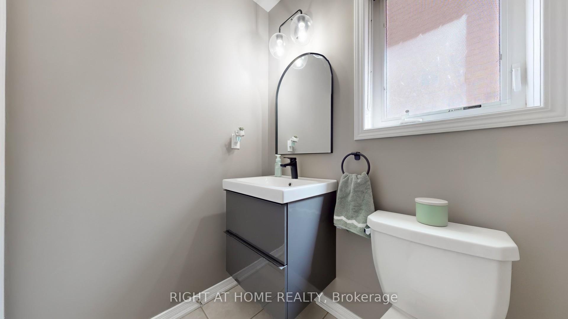 Photo 6 of 92 Waterlily Trail, King, Schomberg — HOMEH