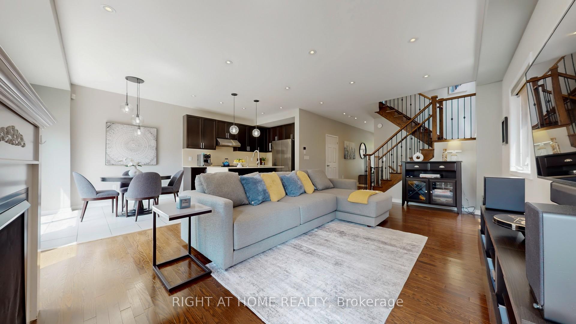 Photo 10 of 92 Waterlily Trail, King, Schomberg — HOMEH