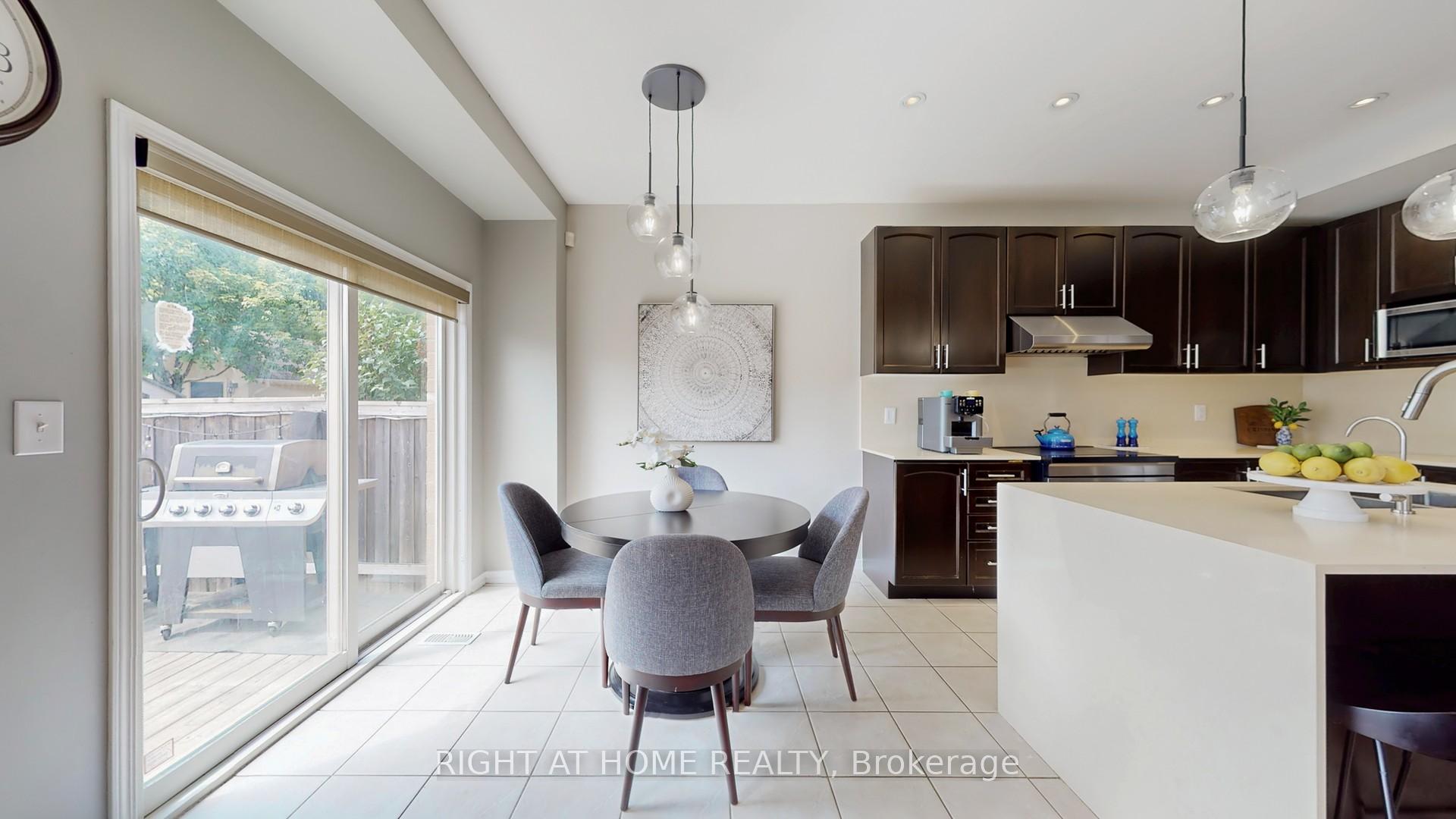 Photo 15 of 92 Waterlily Trail, King, Schomberg — HOMEH