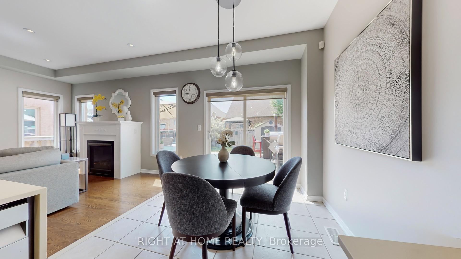 Photo 16 of 92 Waterlily Trail, King, Schomberg — HOMEH