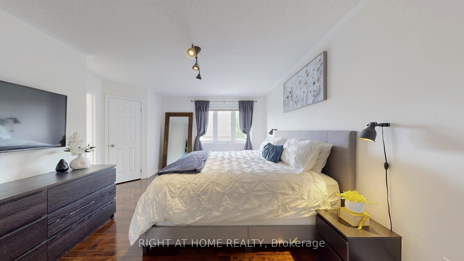Photo 22 of 92 Waterlily Trail, King, Schomberg — HOMEH