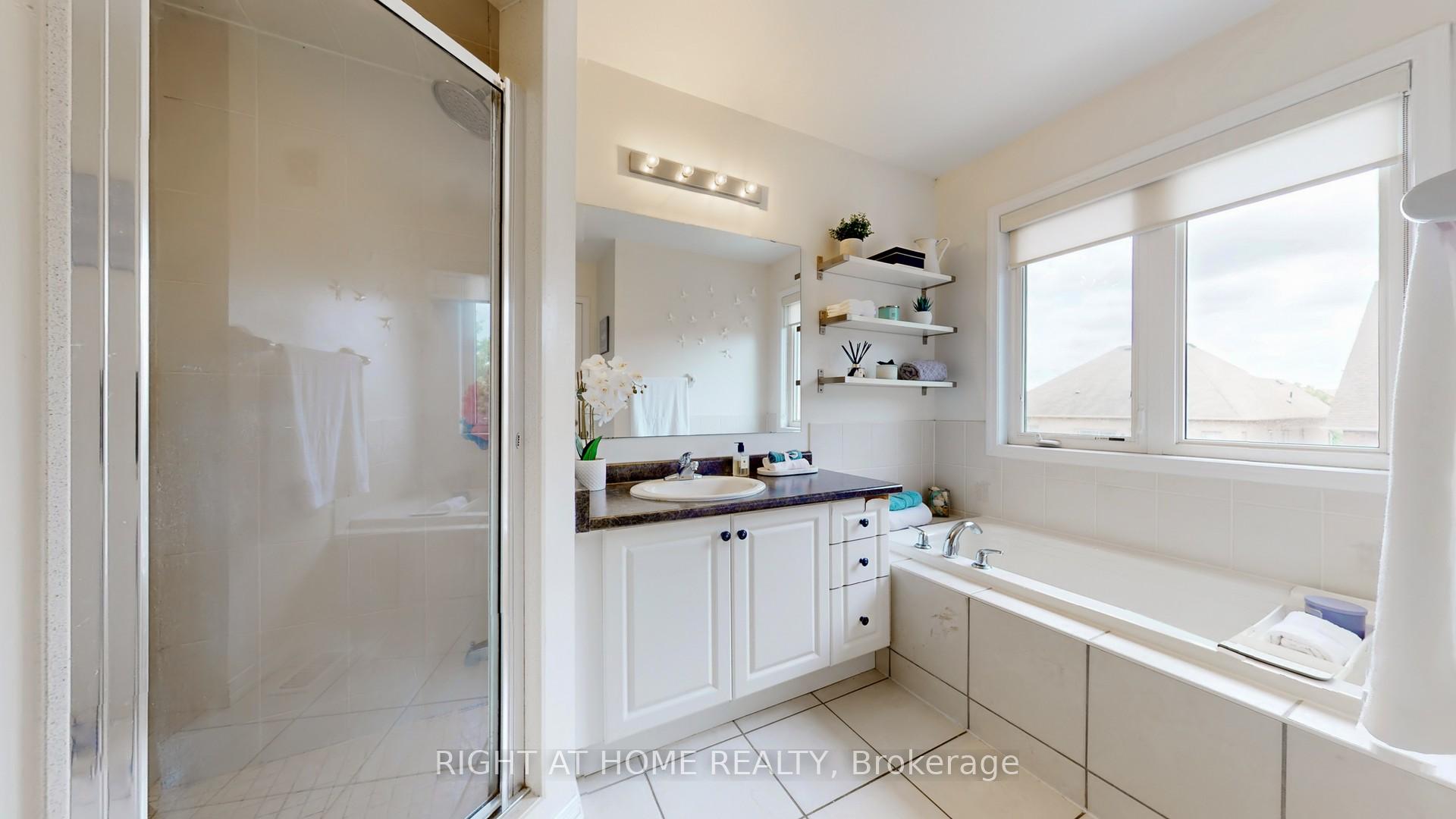Photo 24 of 92 Waterlily Trail, King, Schomberg — HOMEH