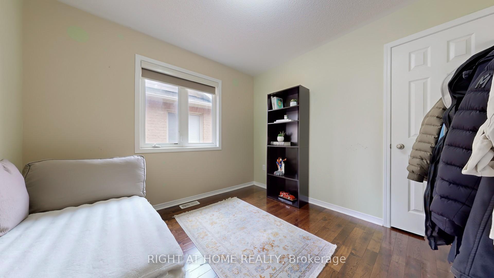 Photo 30 of 92 Waterlily Trail, King, Schomberg — HOMEH