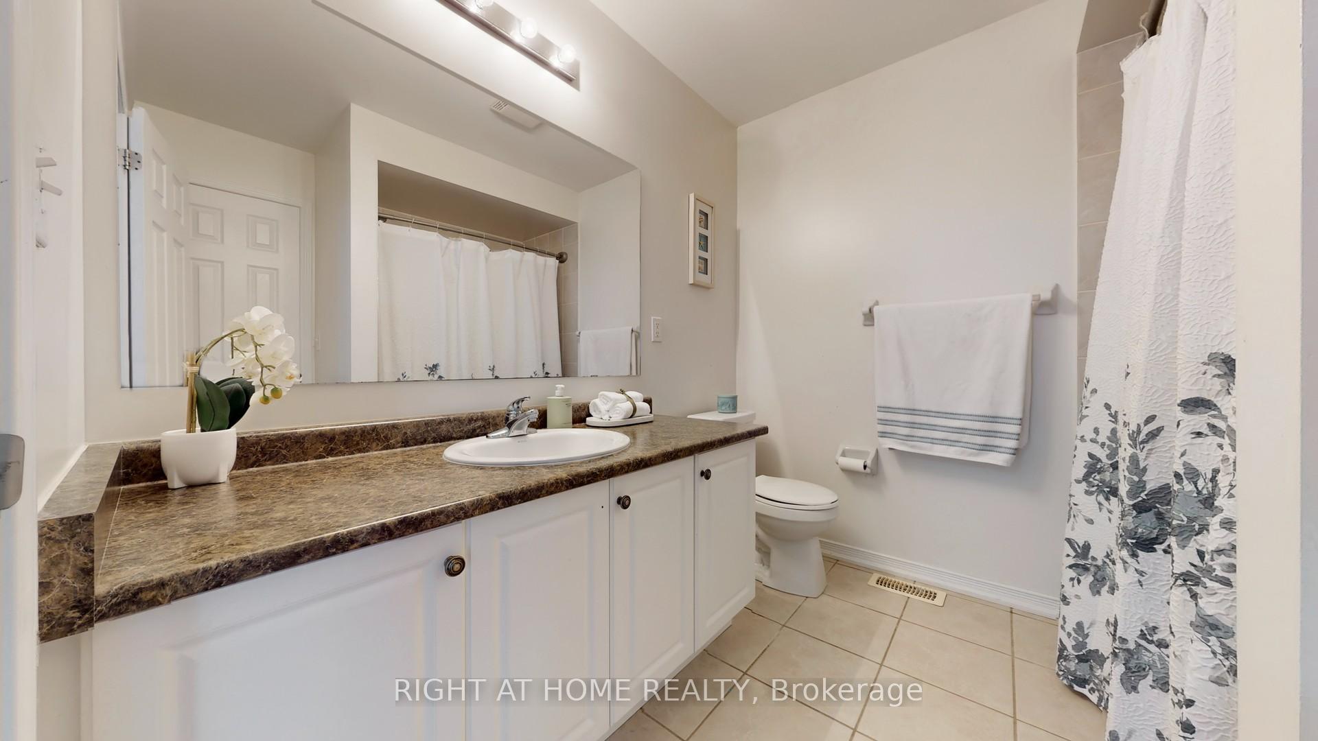 Photo 33 of 92 Waterlily Trail, King, Schomberg — HOMEH