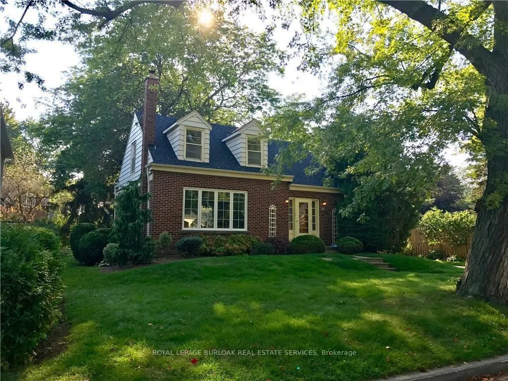 Photo 1 of 252 Pomona Avenue, Burlington, Brant — HOMEH