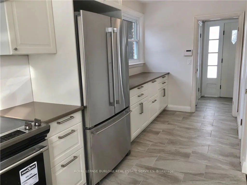 Photo 15 of 252 Pomona Avenue, Burlington, Brant — HOMEH