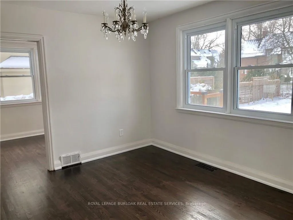 Photo 17 of 252 Pomona Avenue, Burlington, Brant — HOMEH