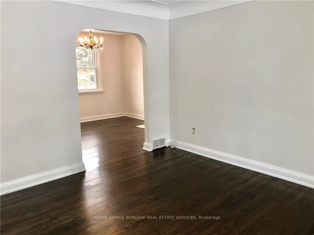 Photo 22 of 252 Pomona Avenue, Burlington, Brant — HOMEH
