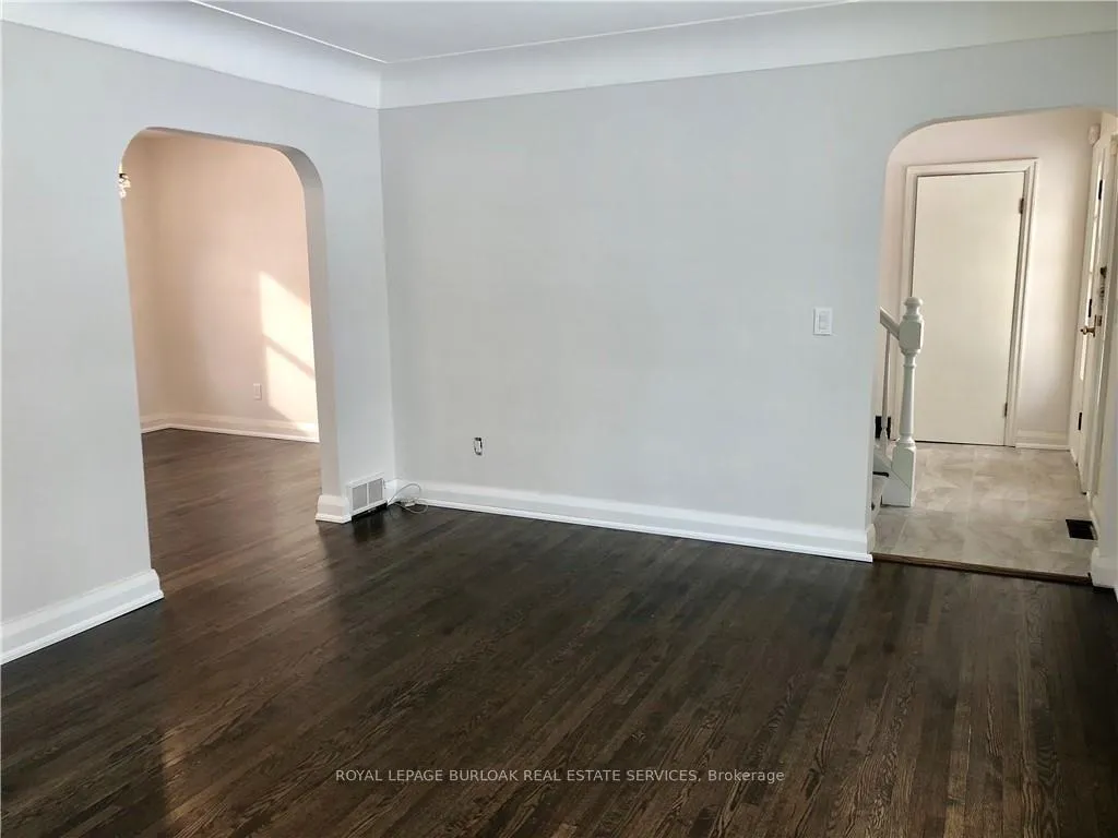 Photo 24 of 252 Pomona Avenue, Burlington, Brant — HOMEH
