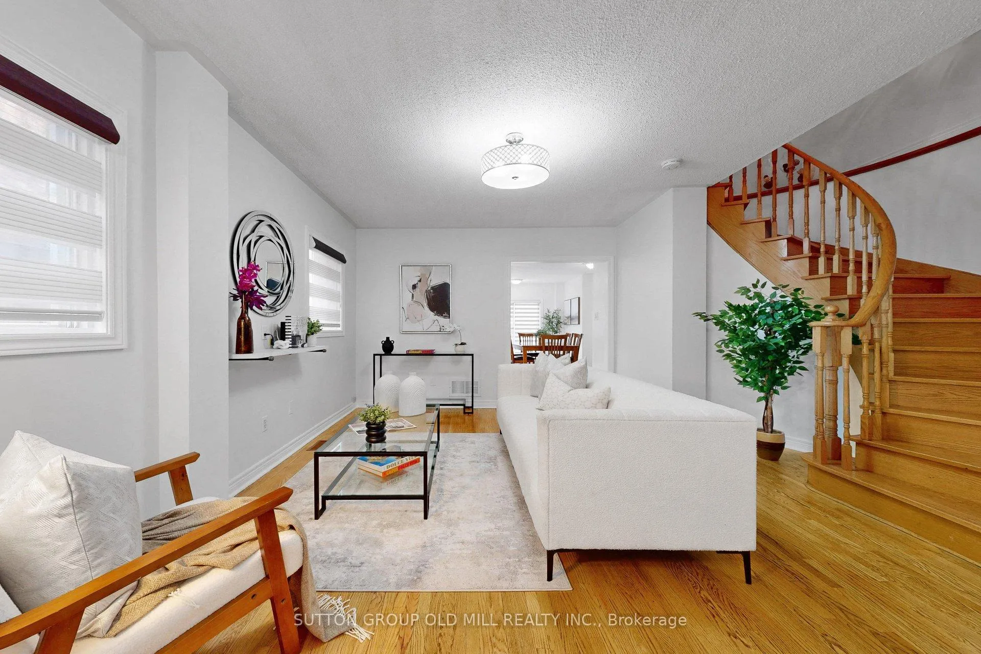 Photo 4 of 84 Fountainbridge Drive, Caledon, Bolton East — HOMEH