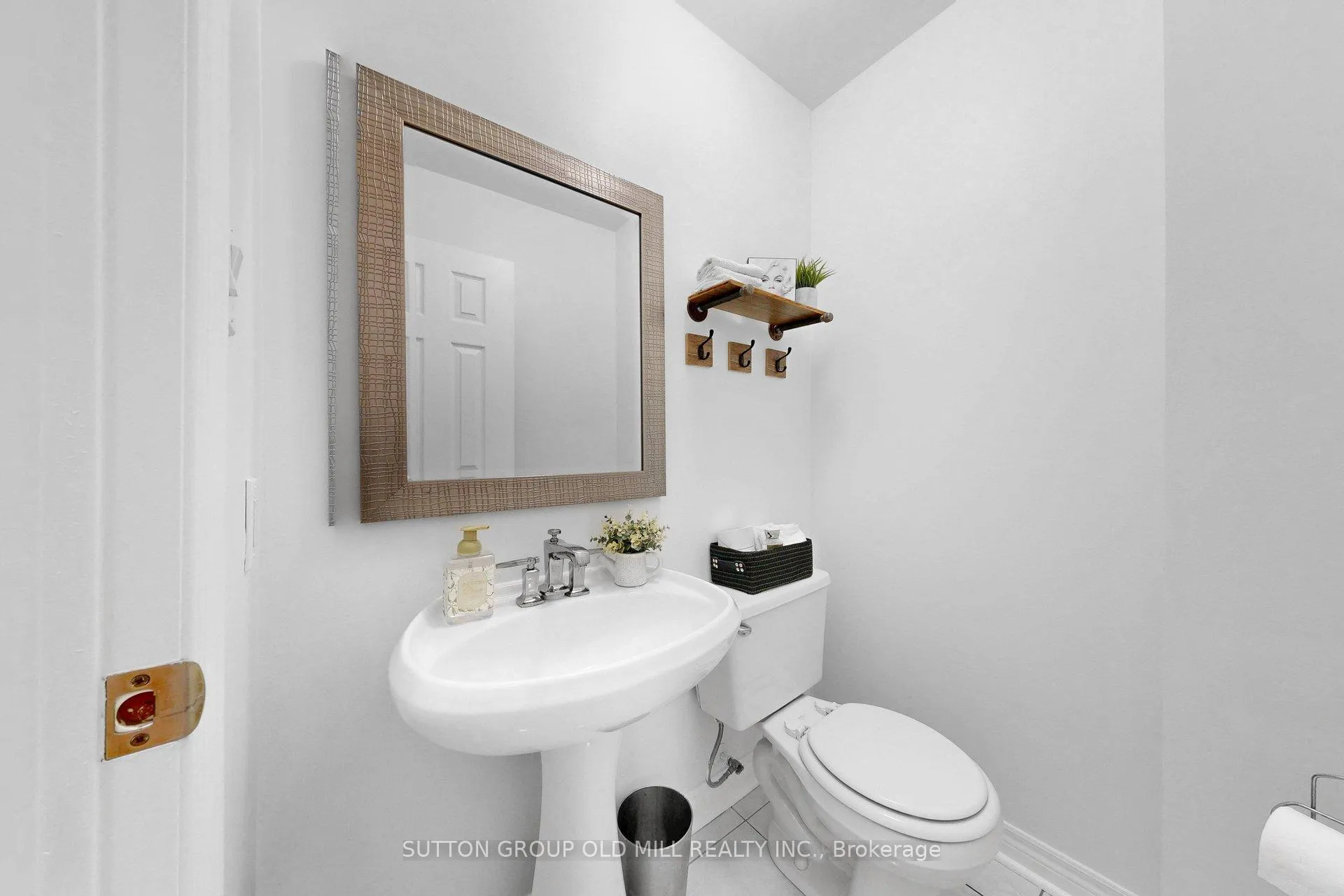 Photo 16 of 84 Fountainbridge Drive, Caledon, Bolton East — HOMEH
