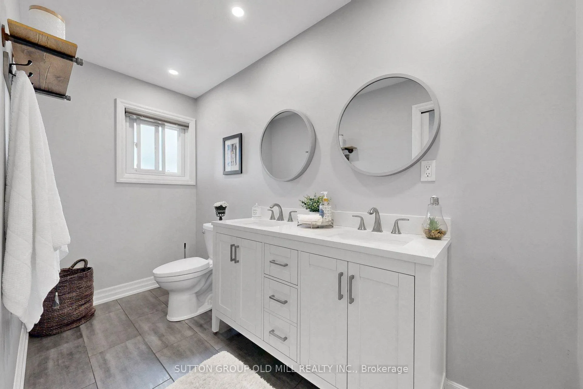 Photo 26 of 84 Fountainbridge Drive, Caledon, Bolton East — HOMEH