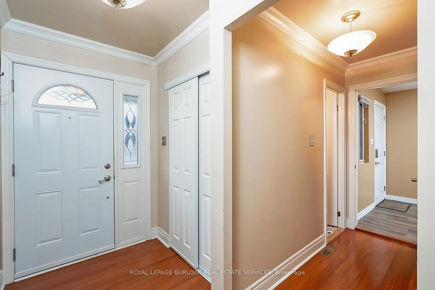 Photo 2 of 1278 Consort Crescent, Burlington, Palmer — HOMEH