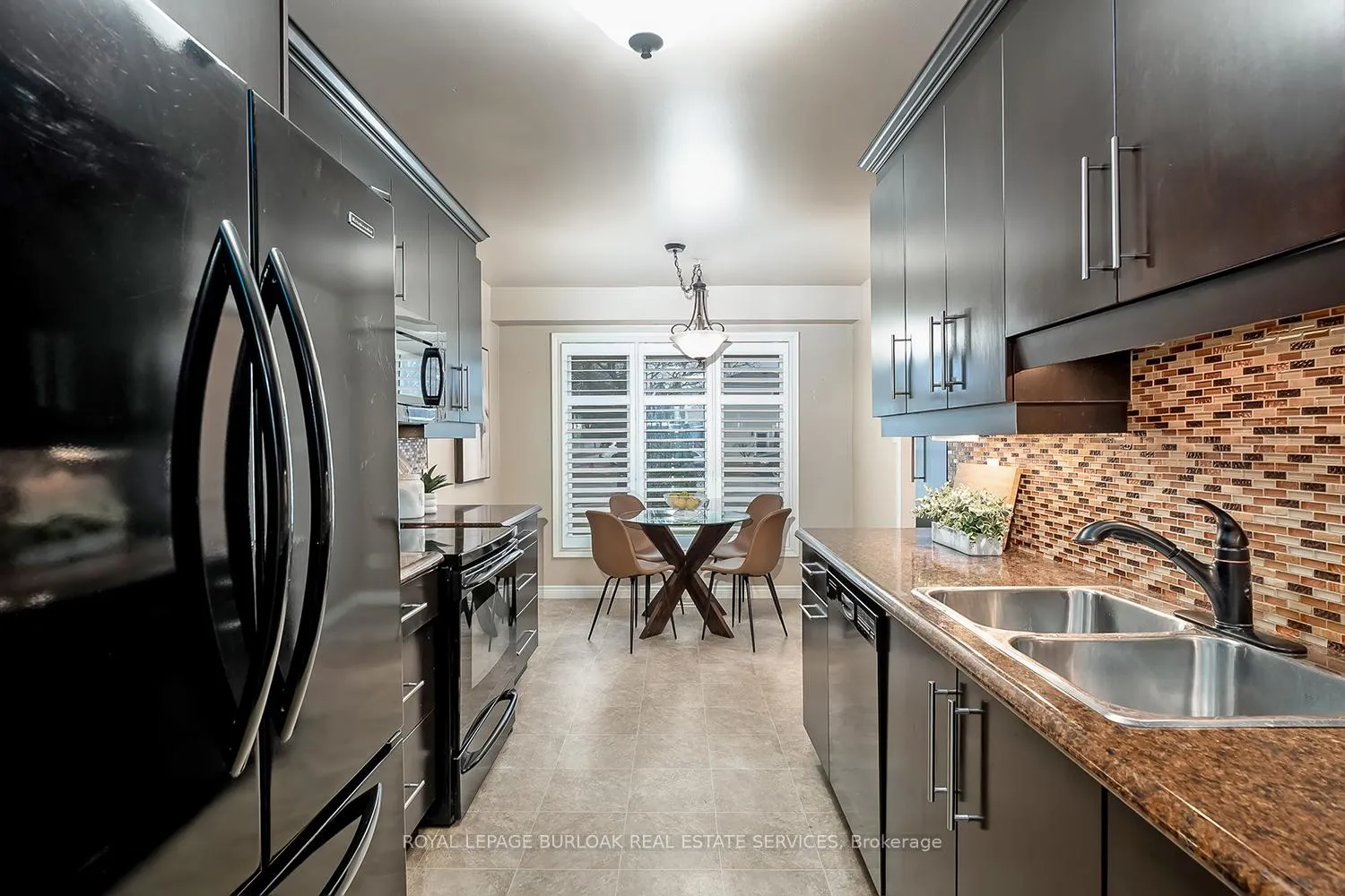 Photo 7 of 1278 Consort Crescent, Burlington, Palmer — HOMEH