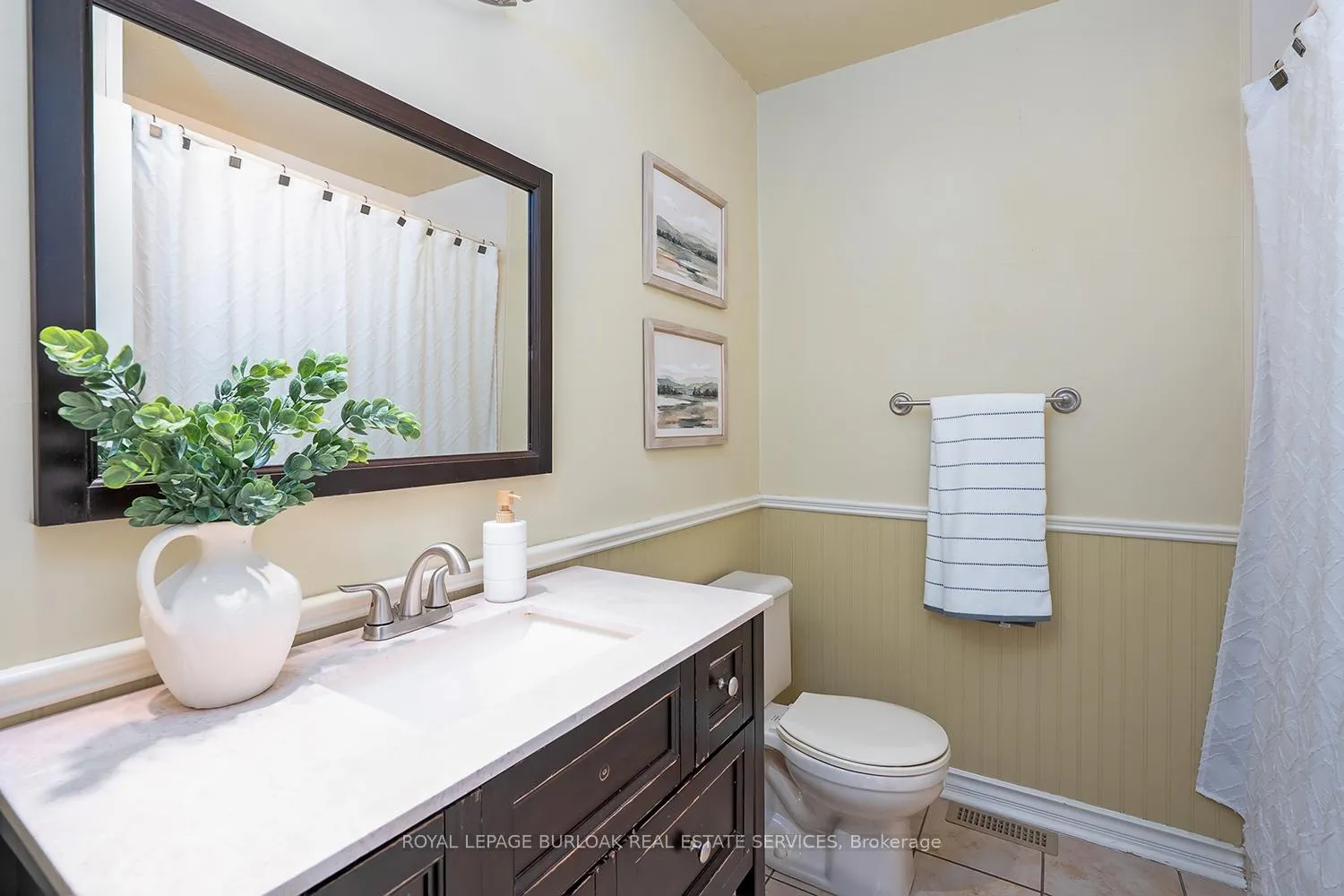 Photo 19 of 1278 Consort Crescent, Burlington, Palmer — HOMEH