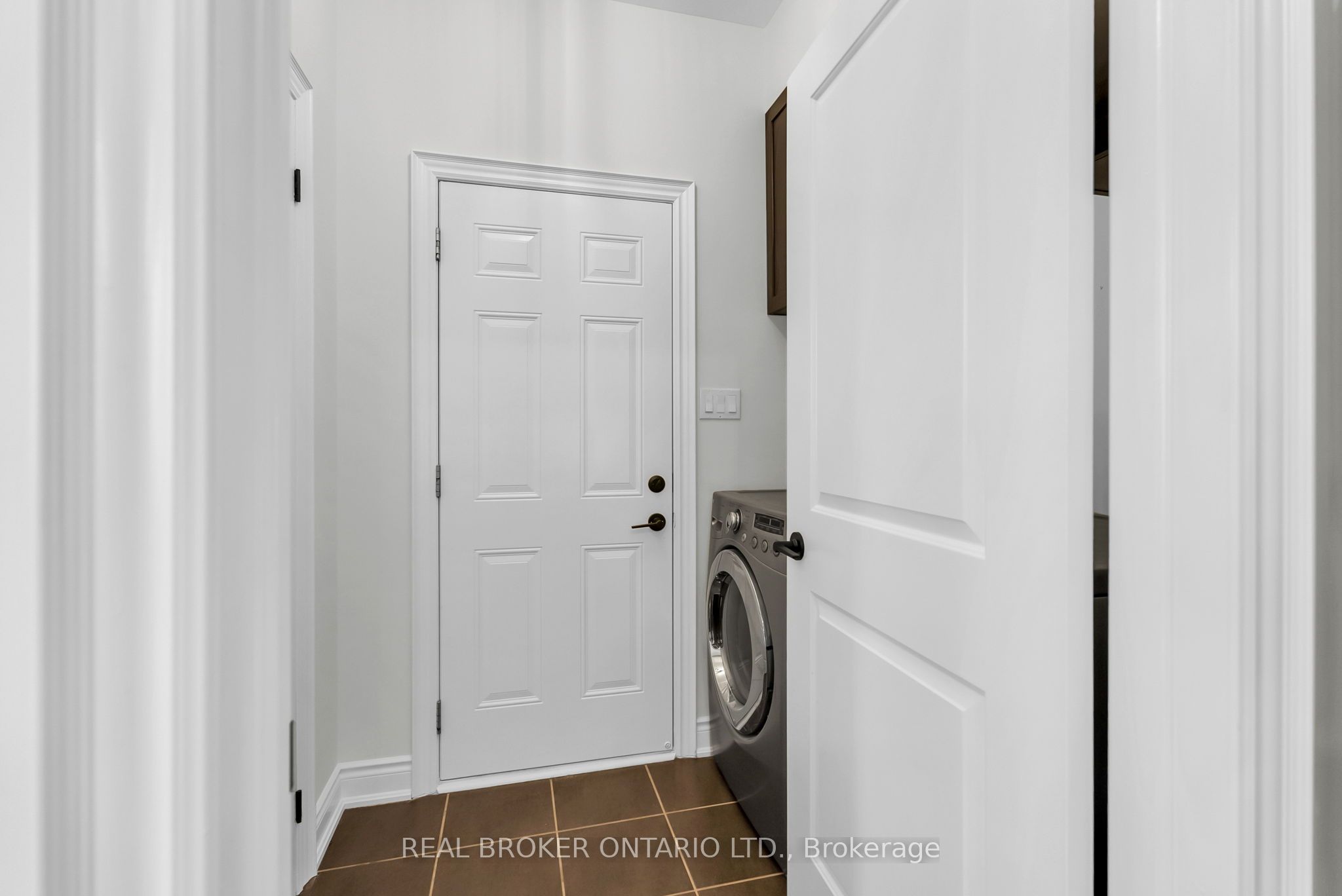Photo 25 of 24 Savannah Crescent, Wasaga Beach — HOMEH
