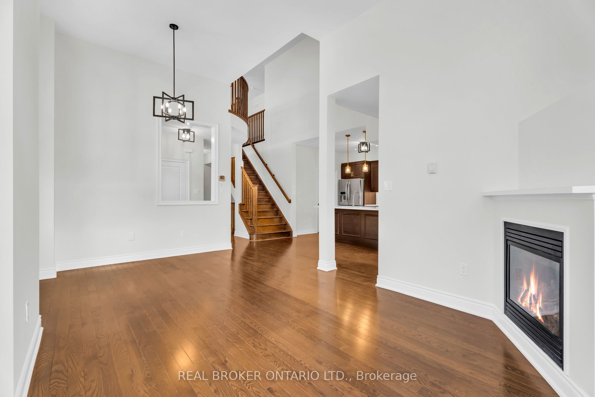 Photo 17 of 24 Savannah Crescent, Wasaga Beach — HOMEH