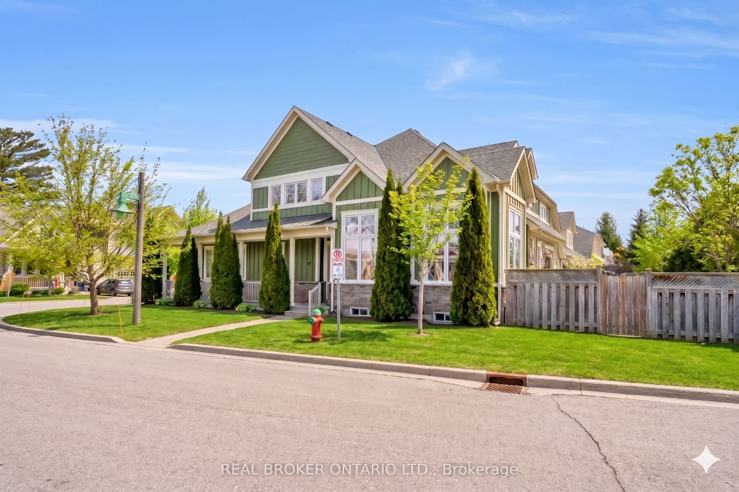 Photo 2 of 24 Savannah Crescent, Wasaga Beach — HOMEH