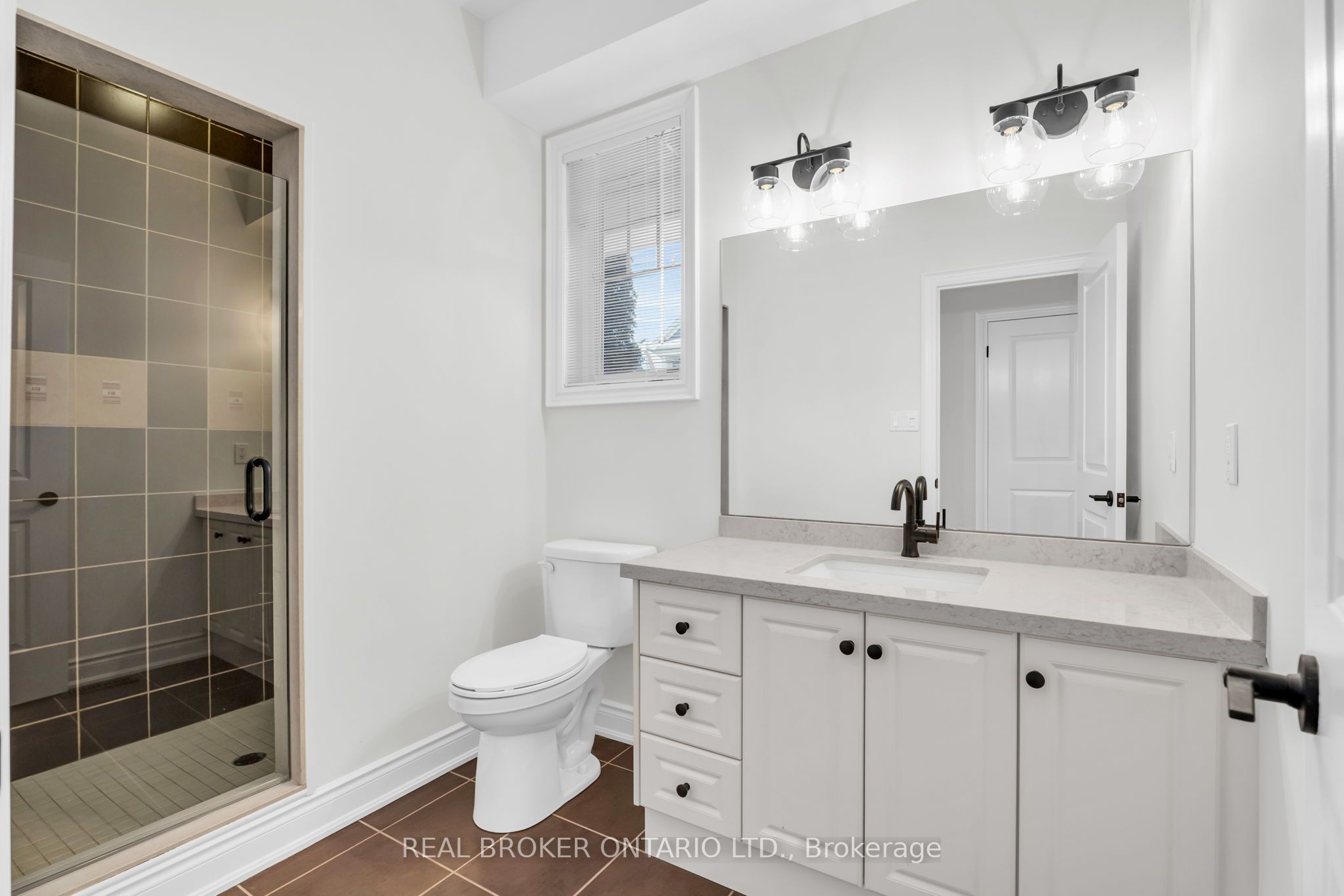 Photo 21 of 24 Savannah Crescent, Wasaga Beach — HOMEH