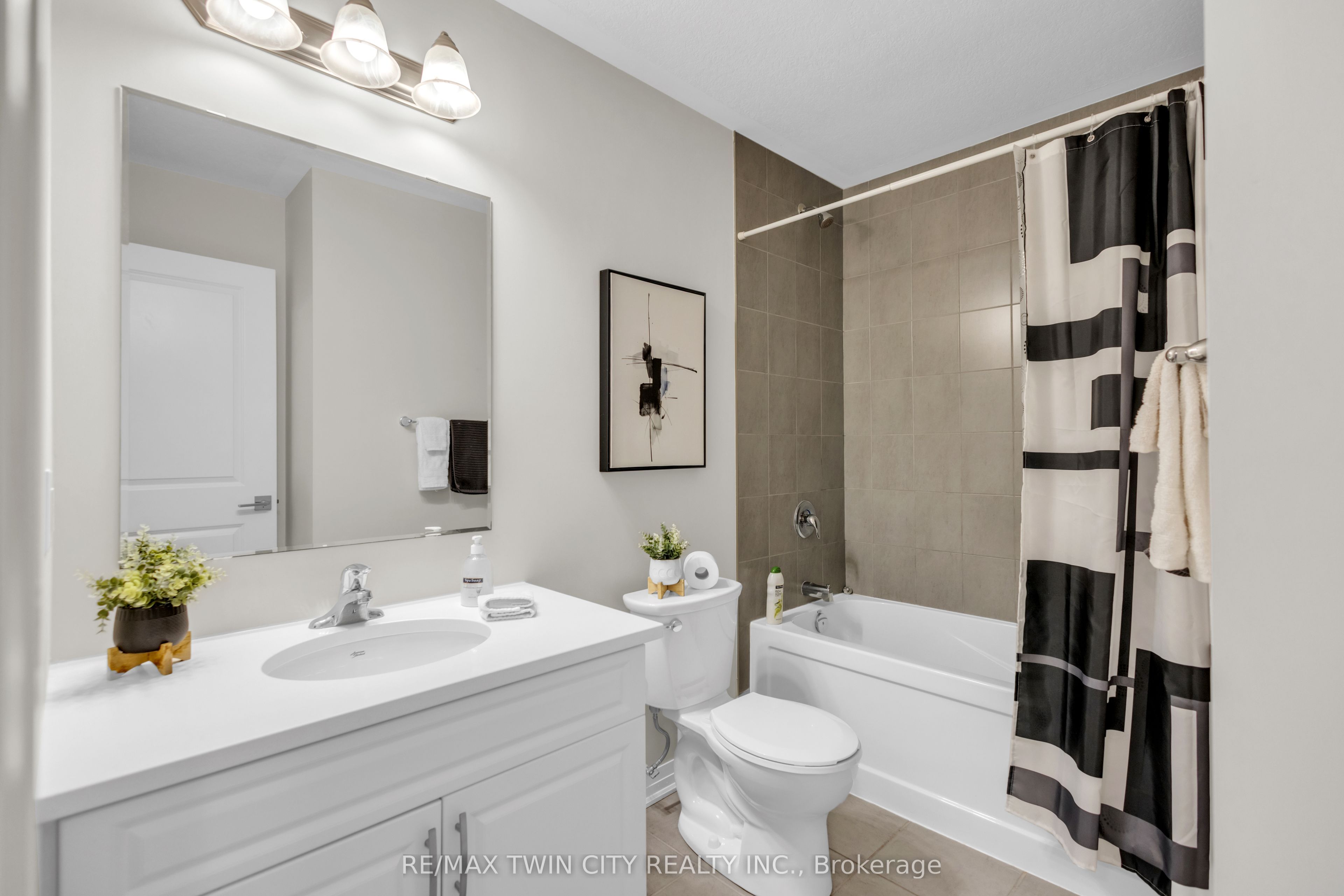 Photo 16 of Unit 1F, 155 Thomas Slee Drive, Kitchener — HOMEH
