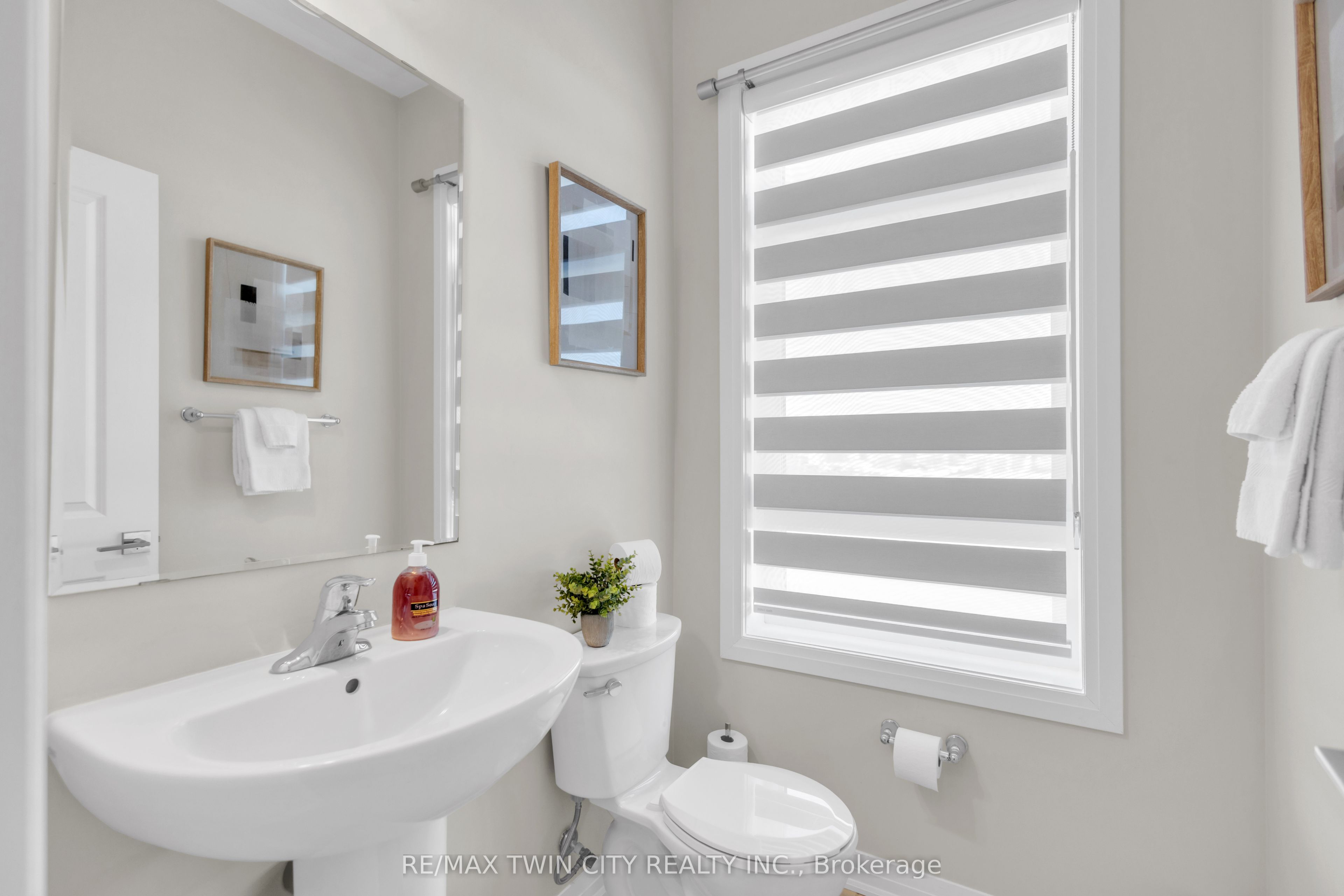 Photo 13 of Unit 1F, 155 Thomas Slee Drive, Kitchener — HOMEH