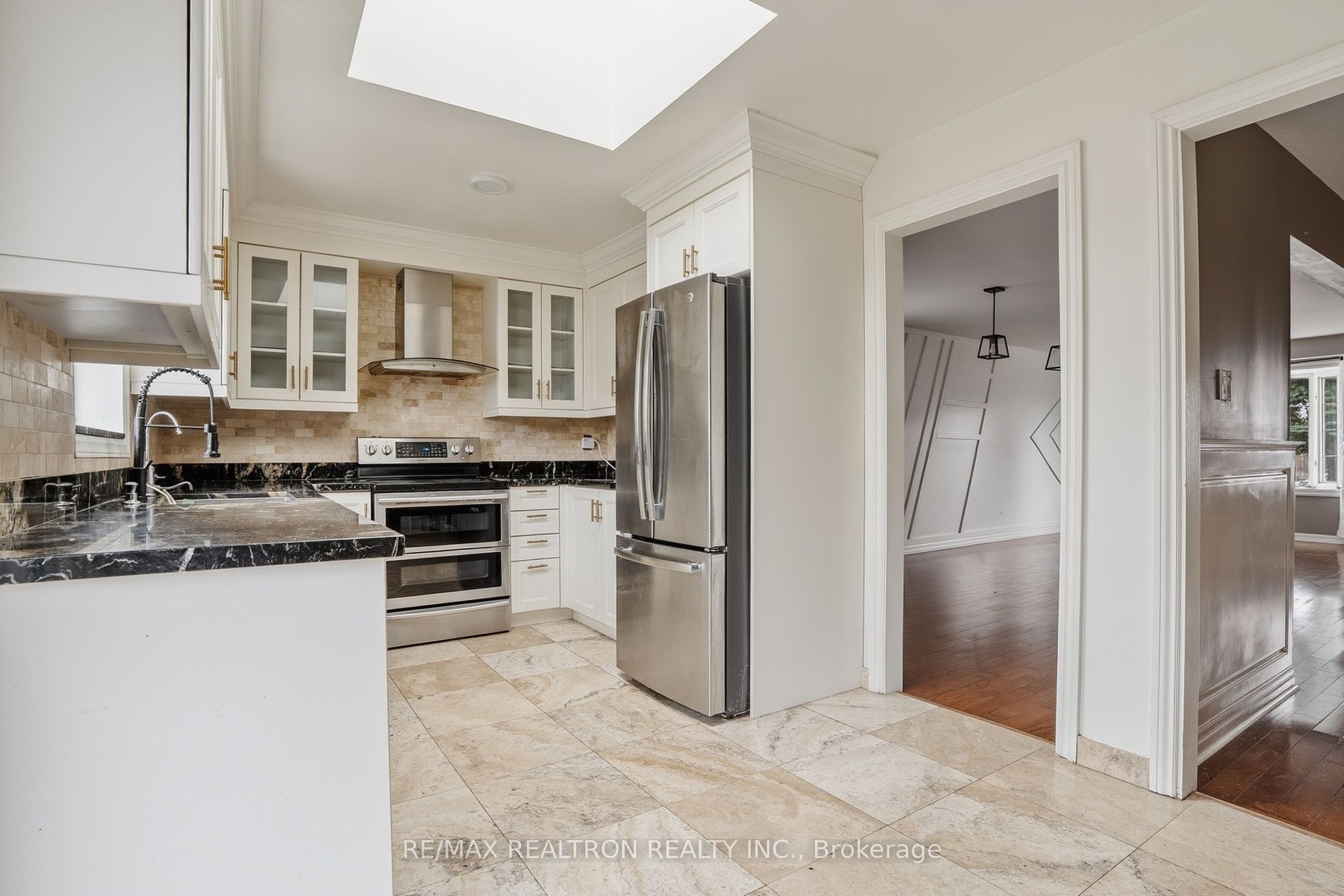 Photo 5 of Unit Main, 18 Ivybridge Drive, Brampton, Madoc — HOMEH