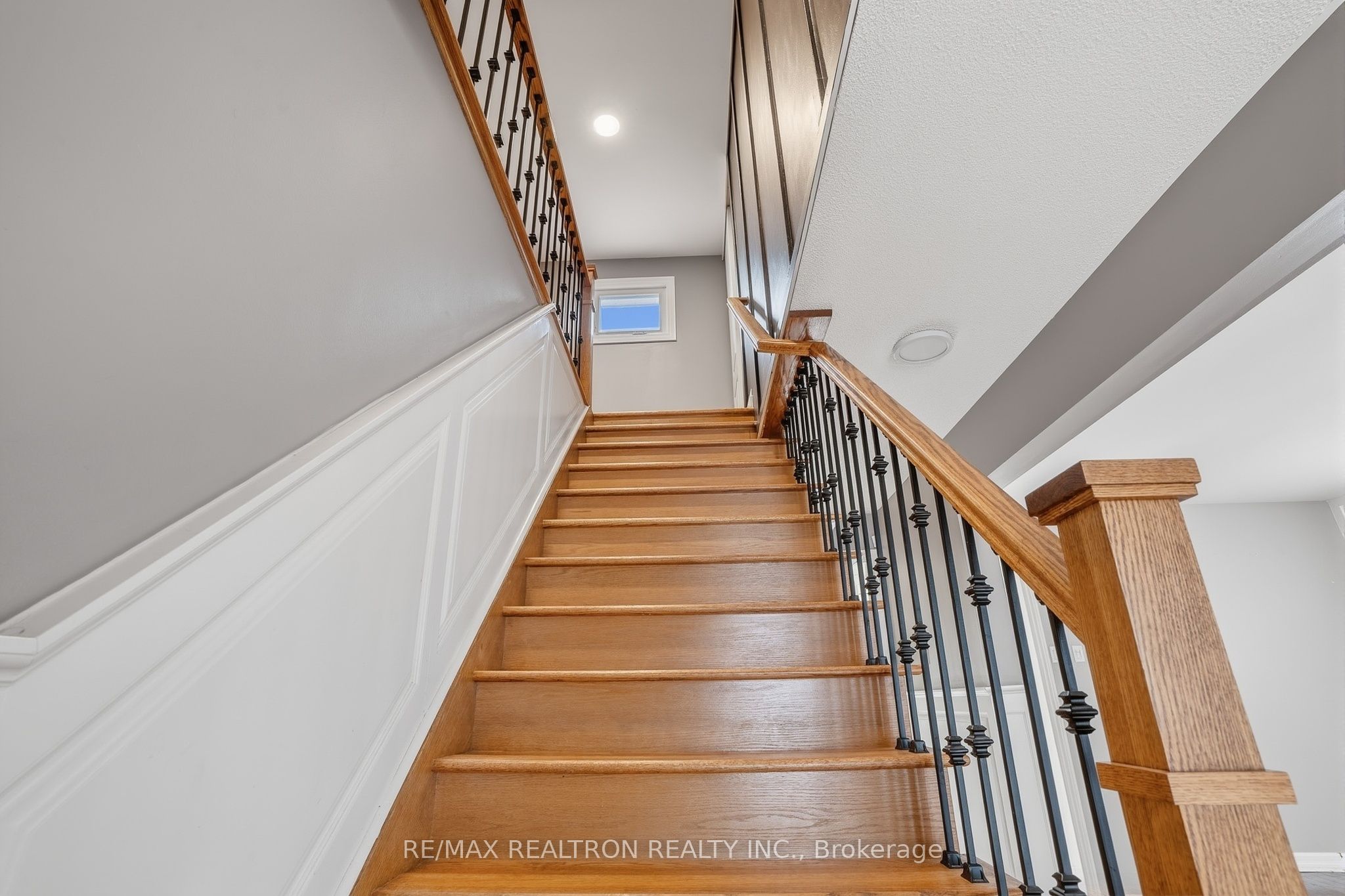 Photo 13 of Unit Main, 18 Ivybridge Drive, Brampton, Madoc — HOMEH
