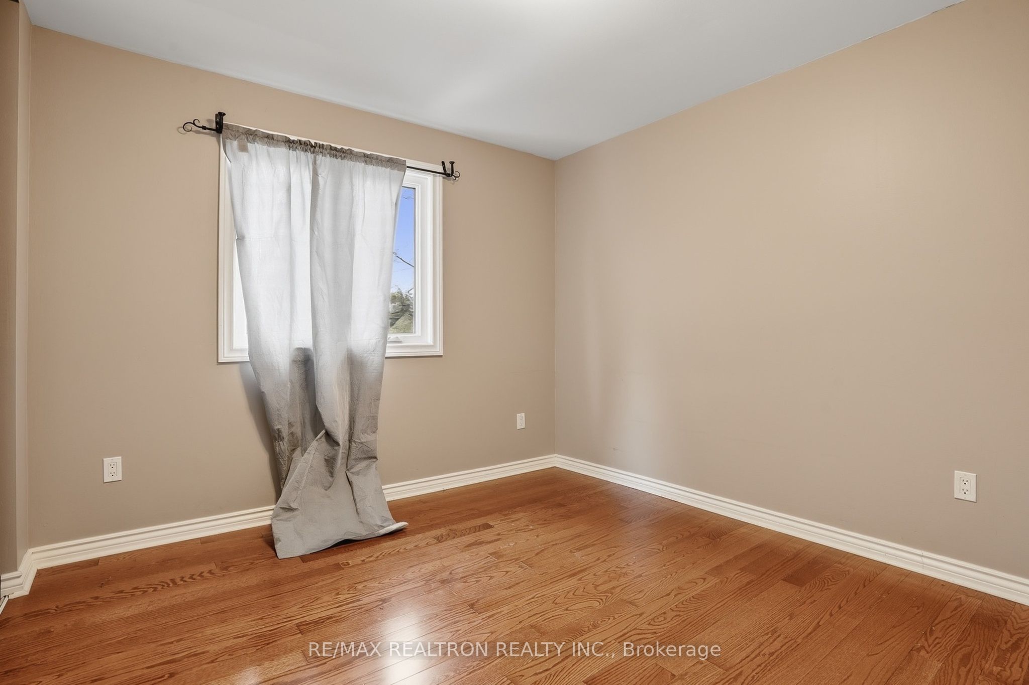 Photo 20 of Unit Main, 18 Ivybridge Drive, Brampton, Madoc — HOMEH