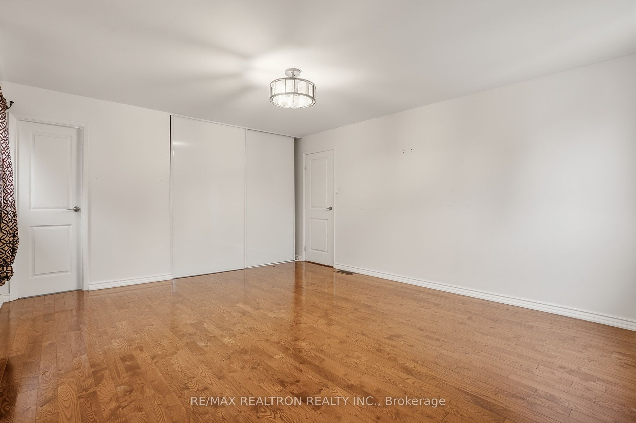 Photo 18 of Unit Main, 18 Ivybridge Drive, Brampton, Madoc — HOMEH