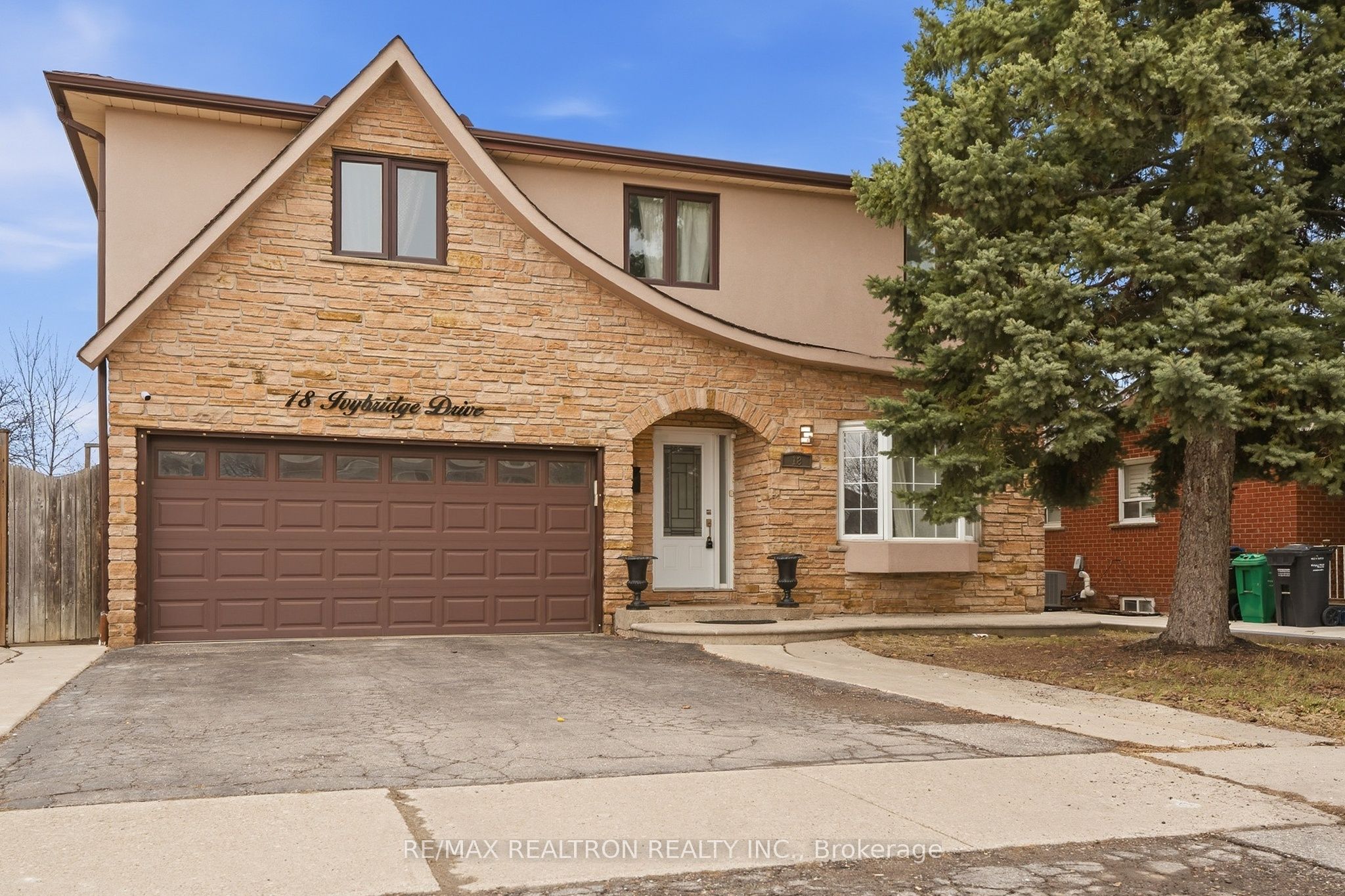 Photo 1 of Unit Main, 18 Ivybridge Drive, Brampton, Madoc — HOMEH
