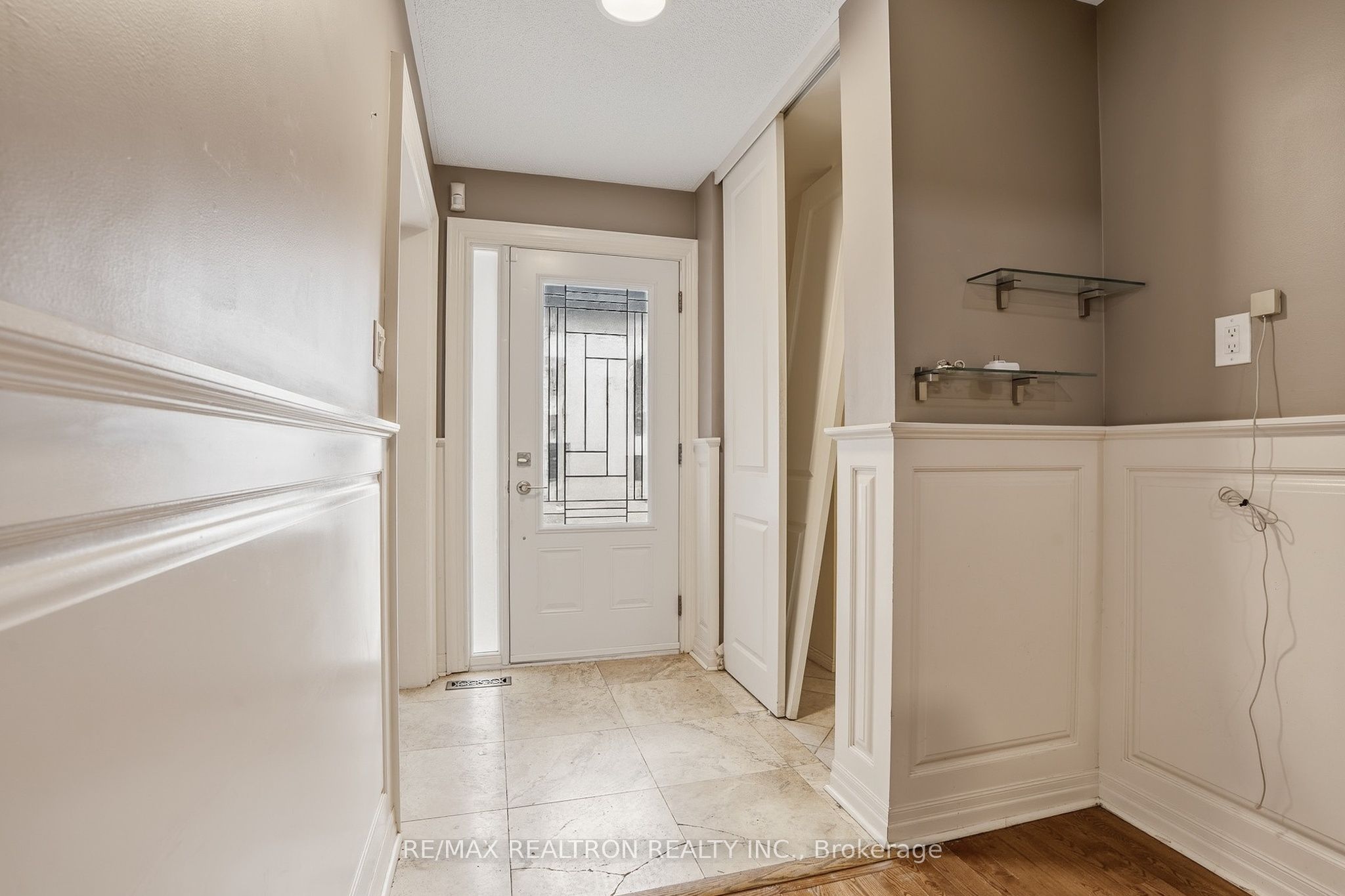 Photo 2 of Unit Main, 18 Ivybridge Drive, Brampton, Madoc — HOMEH