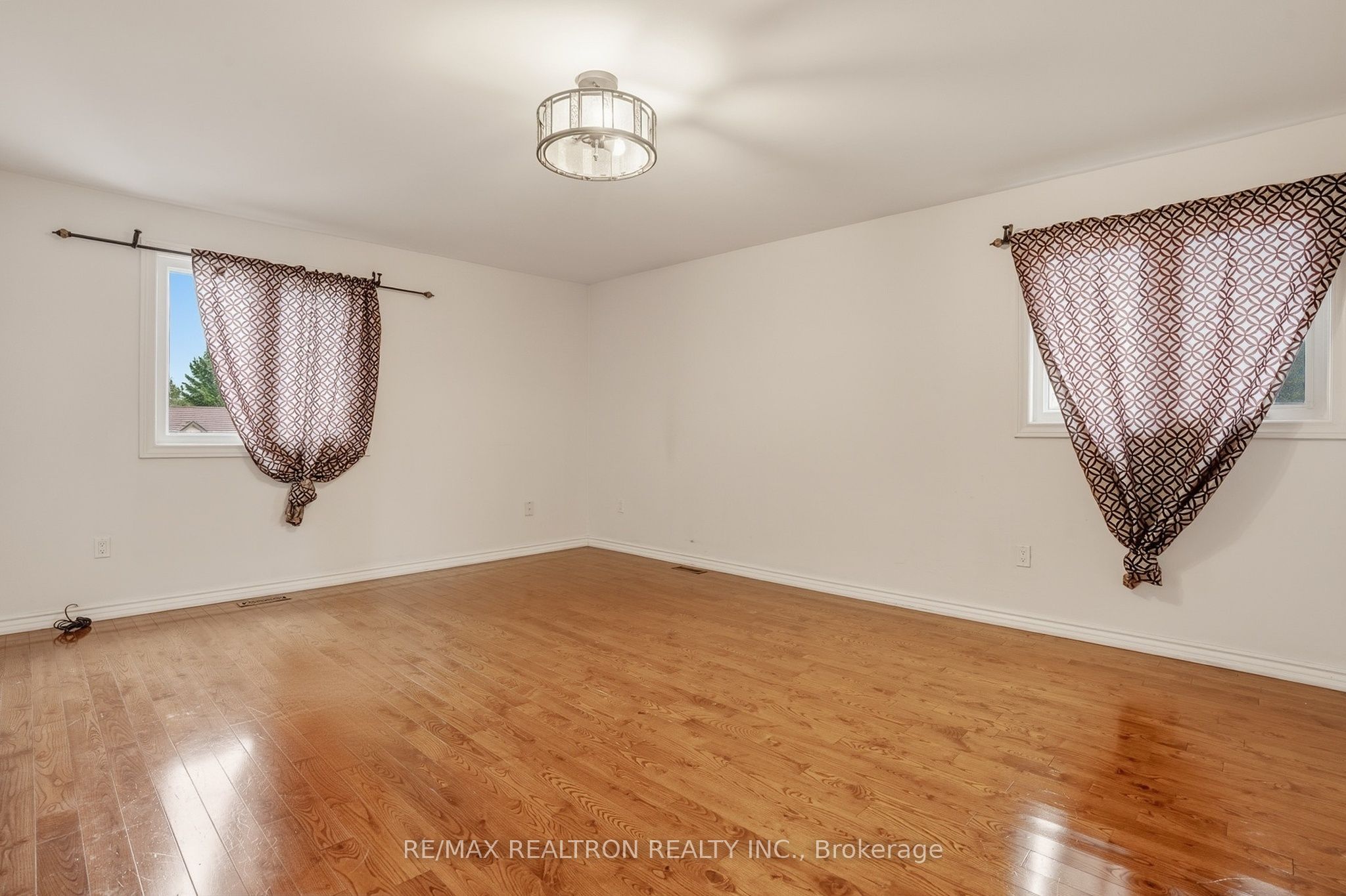 Photo 17 of Unit Main, 18 Ivybridge Drive, Brampton, Madoc — HOMEH