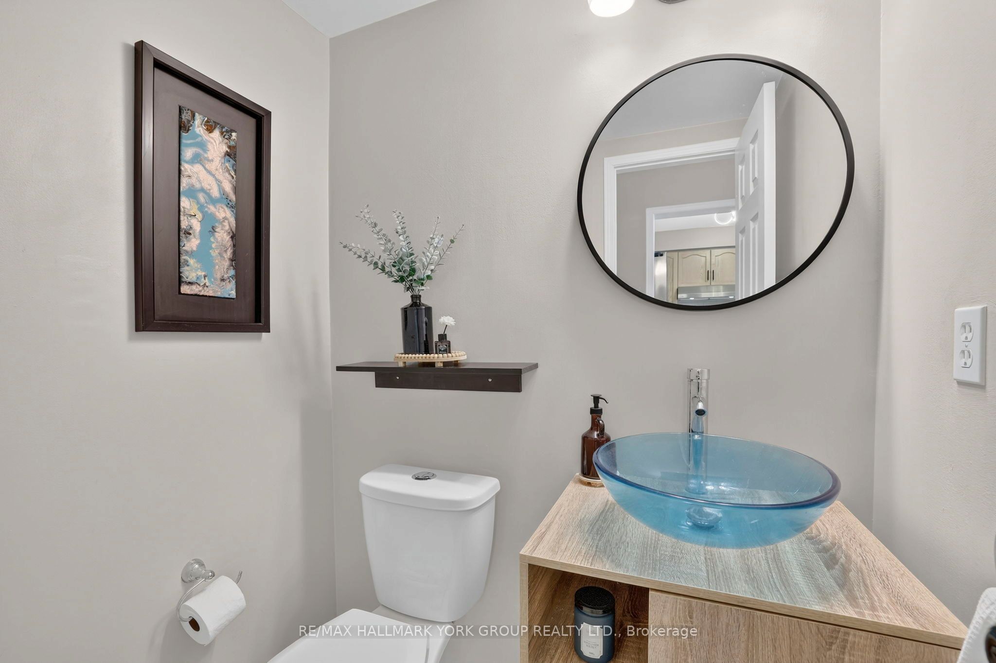 Photo 13 of 41 Baywell Crescent, Aurora, Bayview Wellington — HOMEH