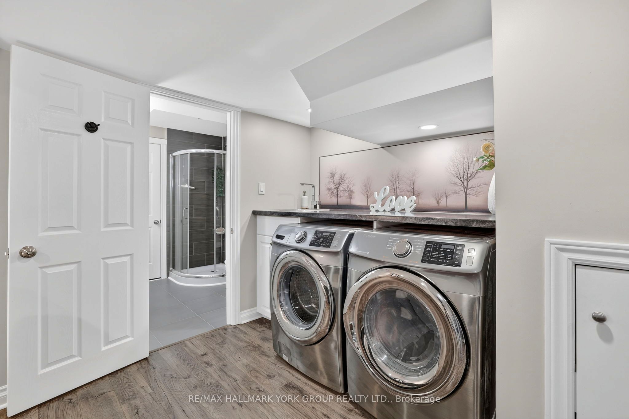 Photo 24 of 41 Baywell Crescent, Aurora, Bayview Wellington — HOMEH