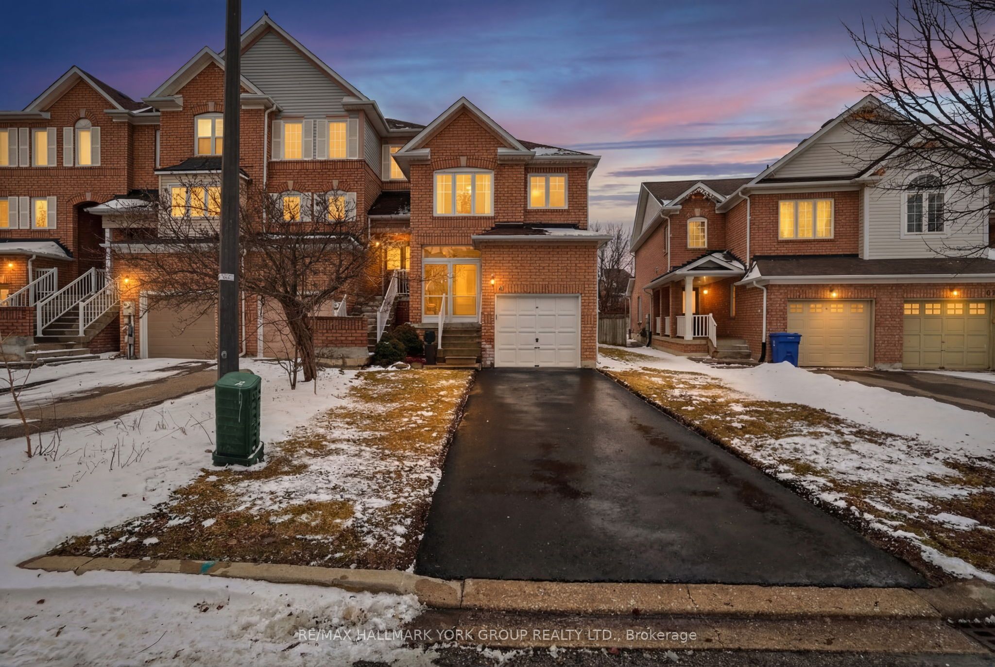 Photo 1 of 41 Baywell Crescent, Aurora, Bayview Wellington — HOMEH